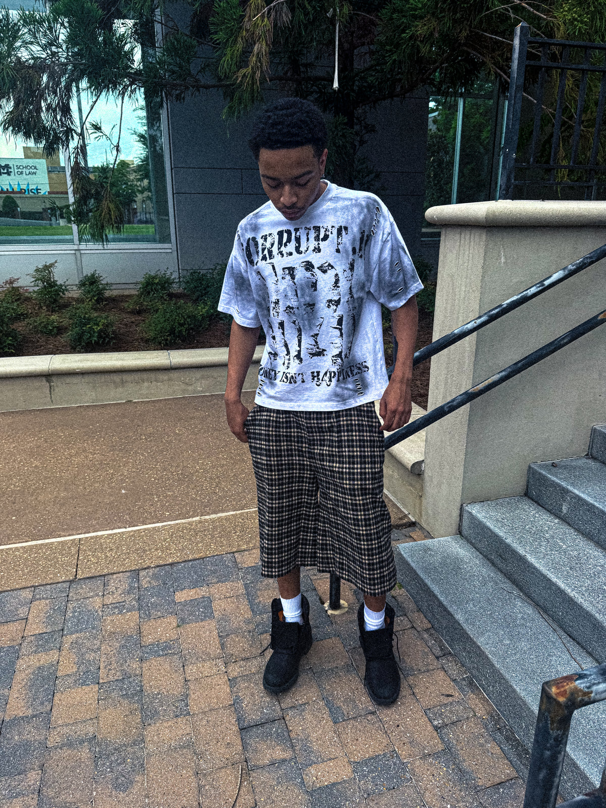 PLAYGROUND DISTRESSED TEE